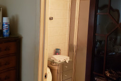 Dumont-BathroomBefore
